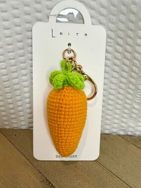 Leith Crochet Carrot Bag Charm/Keychain